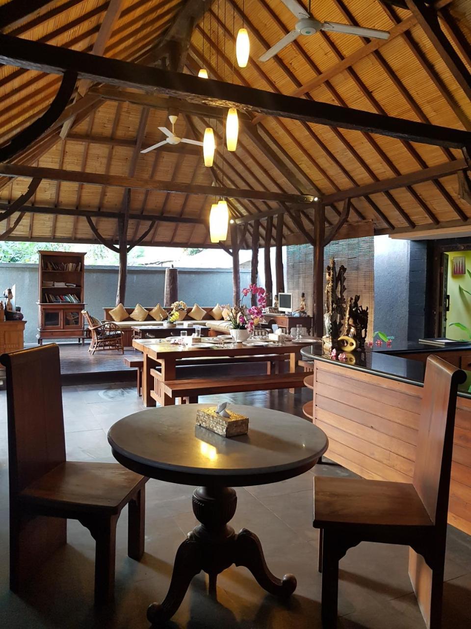 Gili Exotic Villa Gili Trawangan Exterior photo